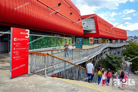 Parque Explora: Uma Jornada Interativa e Inspiradora pela Ciência em Medellín!