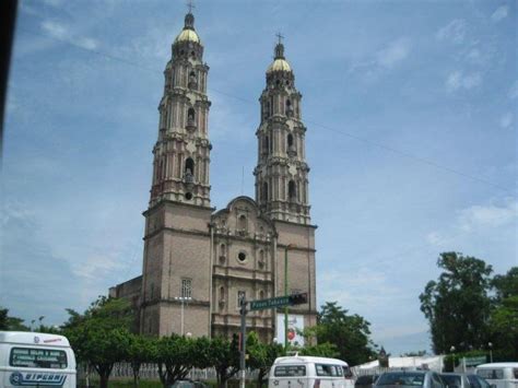  A Catedral de Tabasco: Uma Joia Arquivoltada que Conecta o Passado e o Presente!