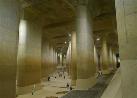 A Fantástica Ponte de Cristal da Cidade de Jincheng: Uma Maravilha de Engenharia e Beleza Natural!