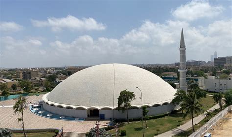  A Masjid-e Tooba É Uma Obra-Prima Arquitetônica e Um Santuário da Paz Interior!