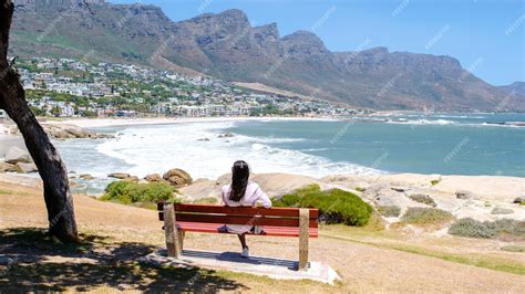 A Praia de Camps Bay: Um Refúgio paradisíaco no Coração da Cidade do Cabo!