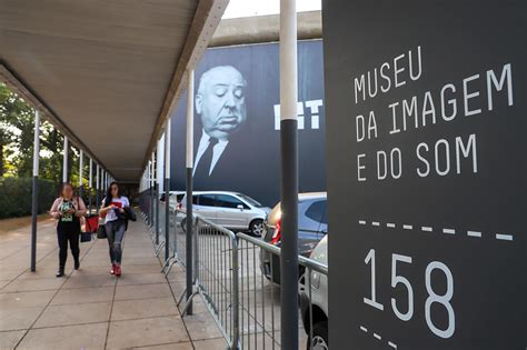 Museu da Imagem e do Som - Uma Jornada Fascinante pela História Cultural do Brasil!